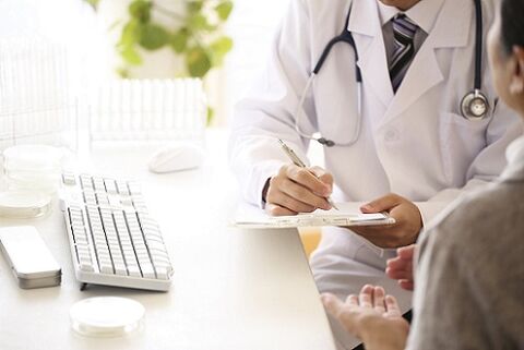 Vücuttaki parazitleri tedavi etmek için doktora gitmek
